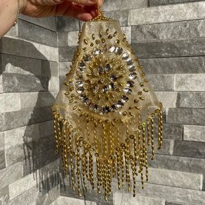 Mindil for brides, Nuse accessories